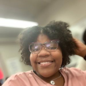 Meet your Posher, Laylah